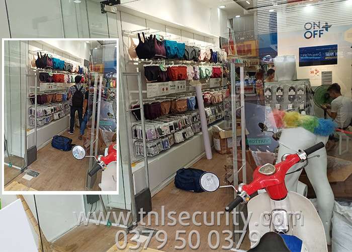 Cong-tu-an-ninh-cho-shop-quan-ao-o-quan-Phu-Nhuan